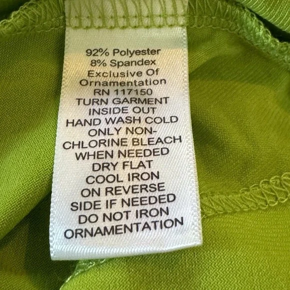 Dream Knits Quacker Factory XL Shirt Top Green Solid Short Sleeve V Neck Beaded - Picture 6 of 6